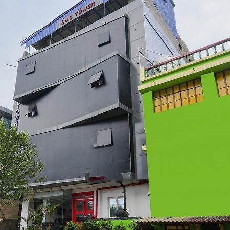 Super Town House Hi5 Aditya International Бхубанешвара Экстерьер фото