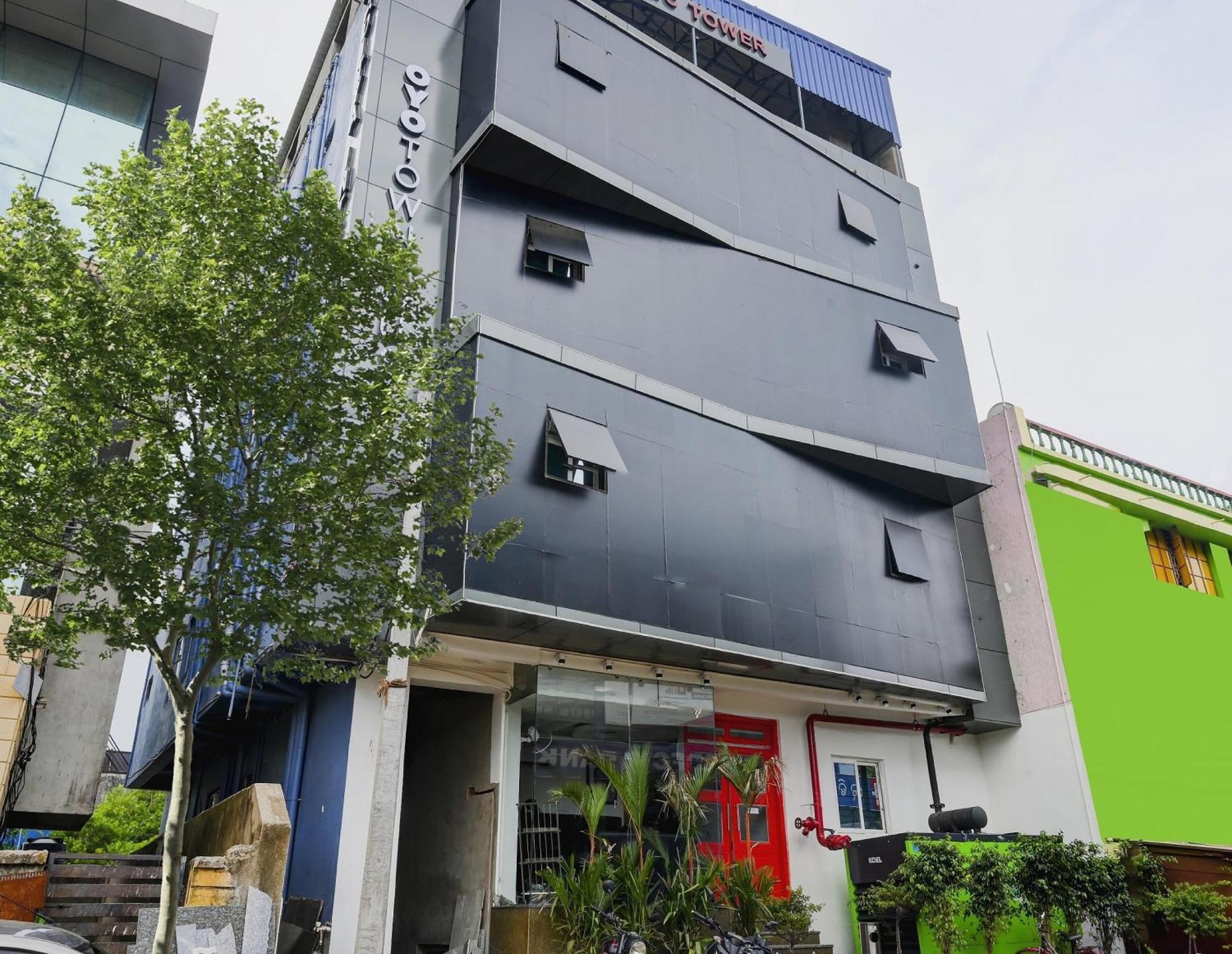 Super Town House Hi5 Aditya International Бхубанешвара Экстерьер фото