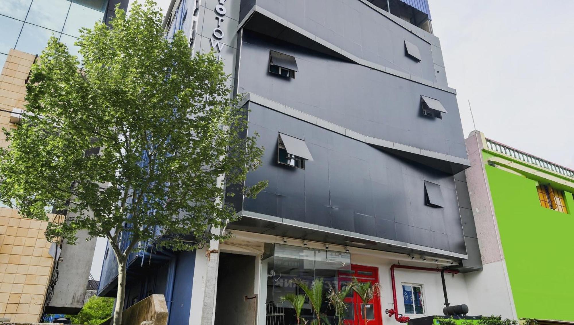 Super Town House Hi5 Aditya International Бхубанешвара Экстерьер фото