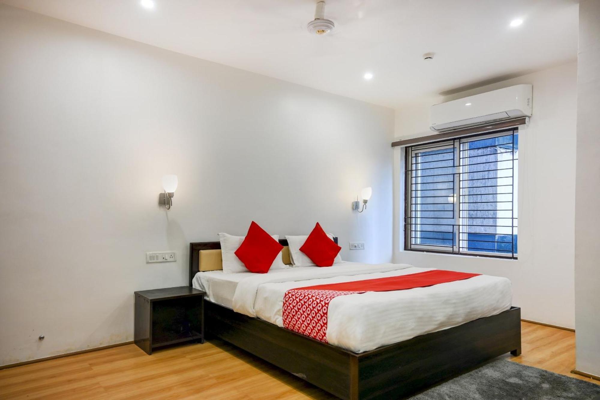 Super Town House Hi5 Aditya International Бхубанешвара Экстерьер фото
