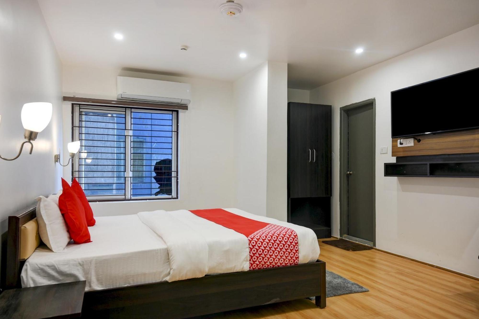 Super Town House Hi5 Aditya International Бхубанешвара Экстерьер фото